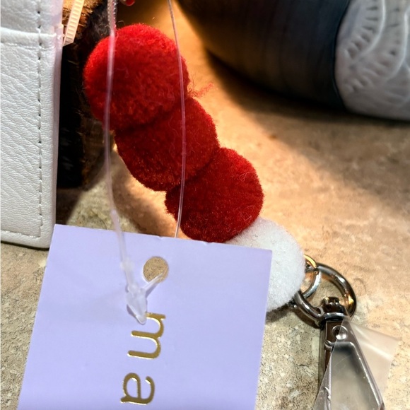 Madden Girl Santa Faux Fur Beard Credit Card Wallet With Pom Pom Key Clip NWT - Picture 4 of 8